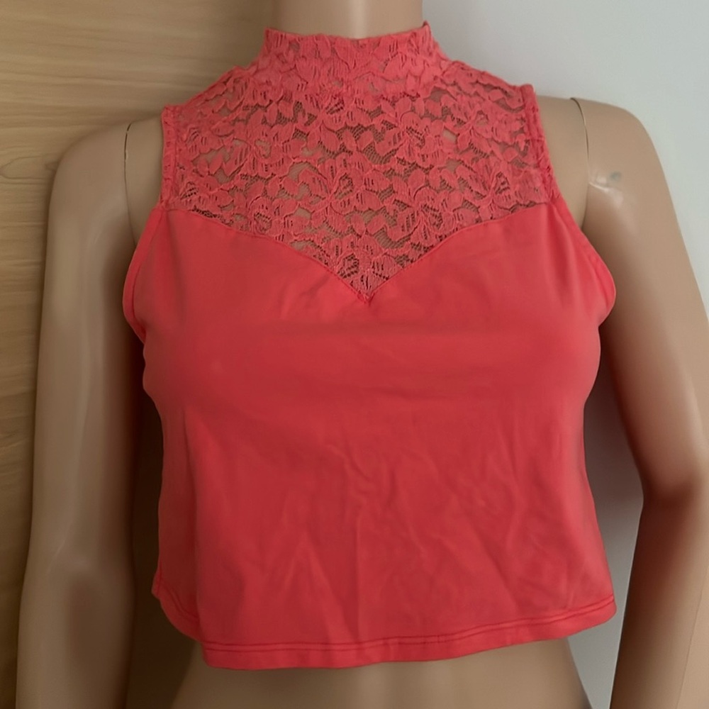 Ambiance Apparel. Woman’s Top.